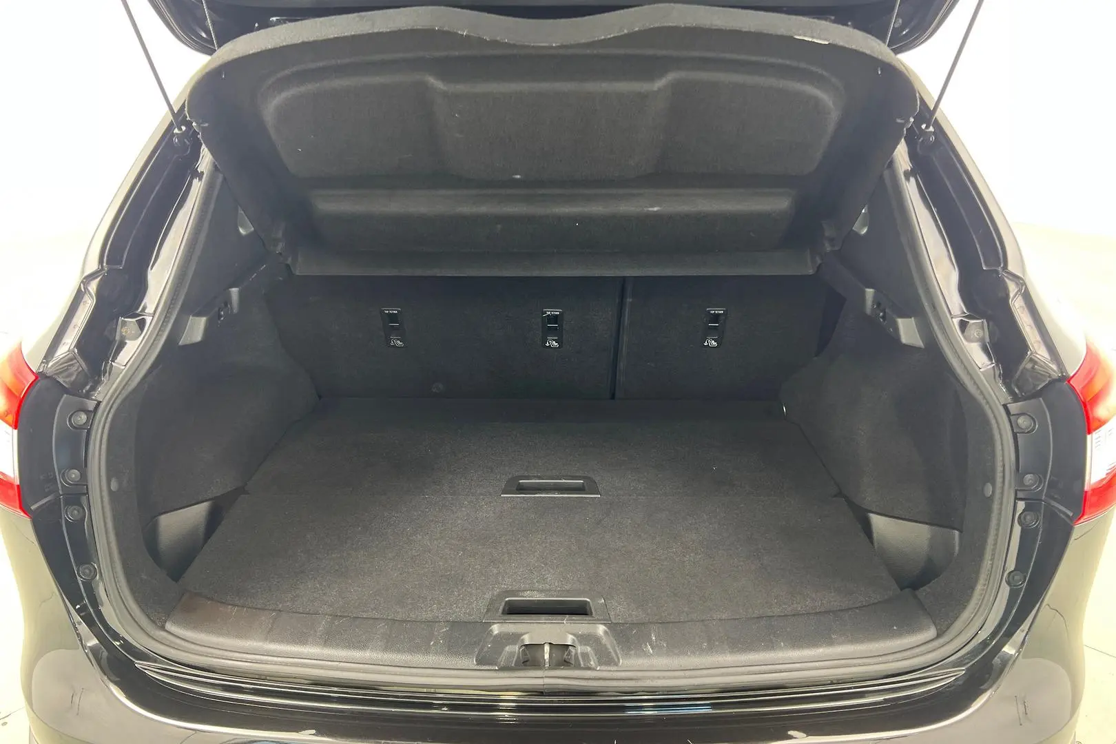 2015 Nissan QASHQAI Gallery Image 20