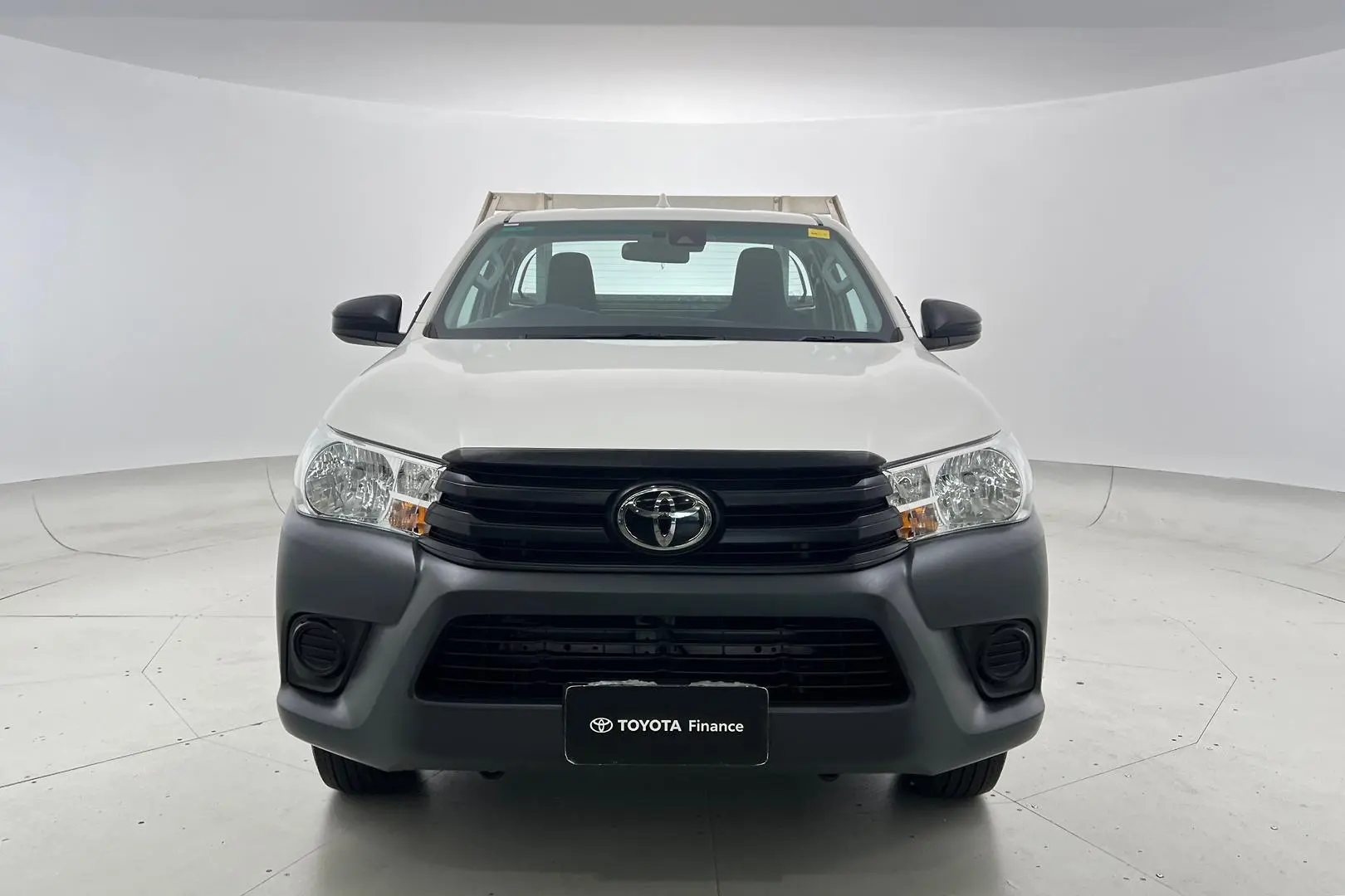 2022 Toyota Hilux Gallery Image 9