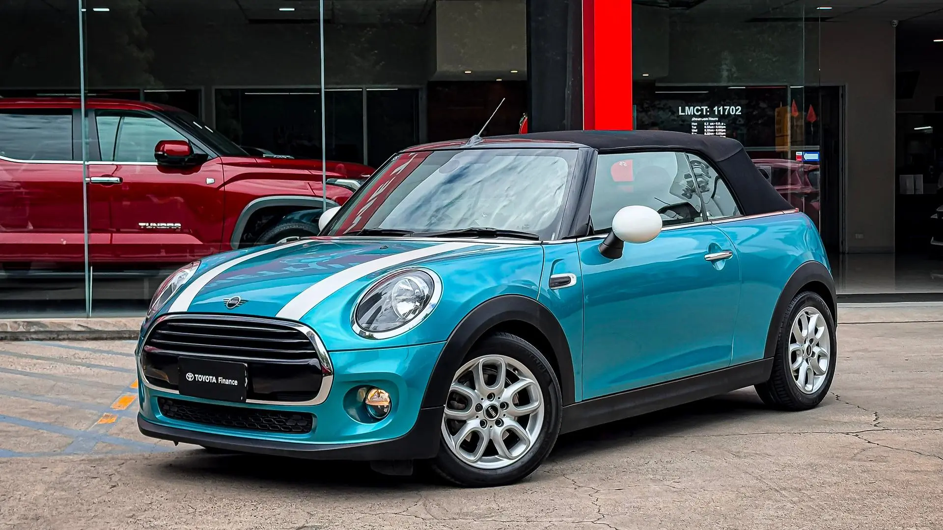 2018 Mini Convertible Gallery Image 10