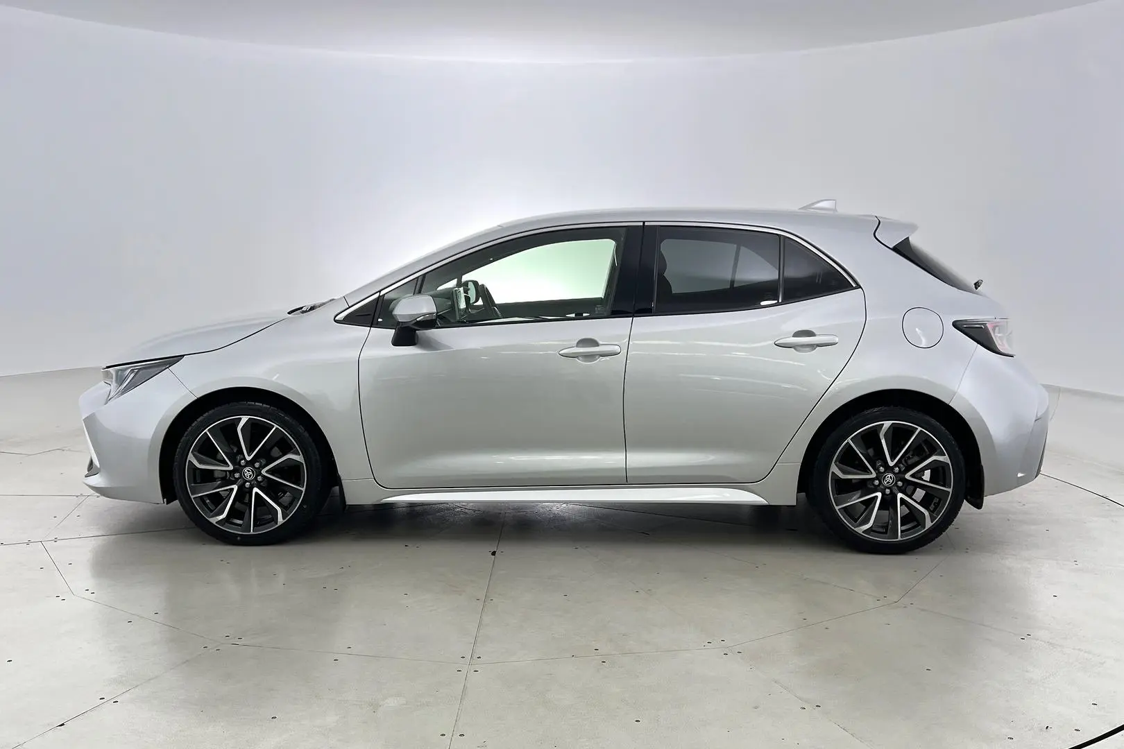 2019 Toyota Corolla Gallery Image 7