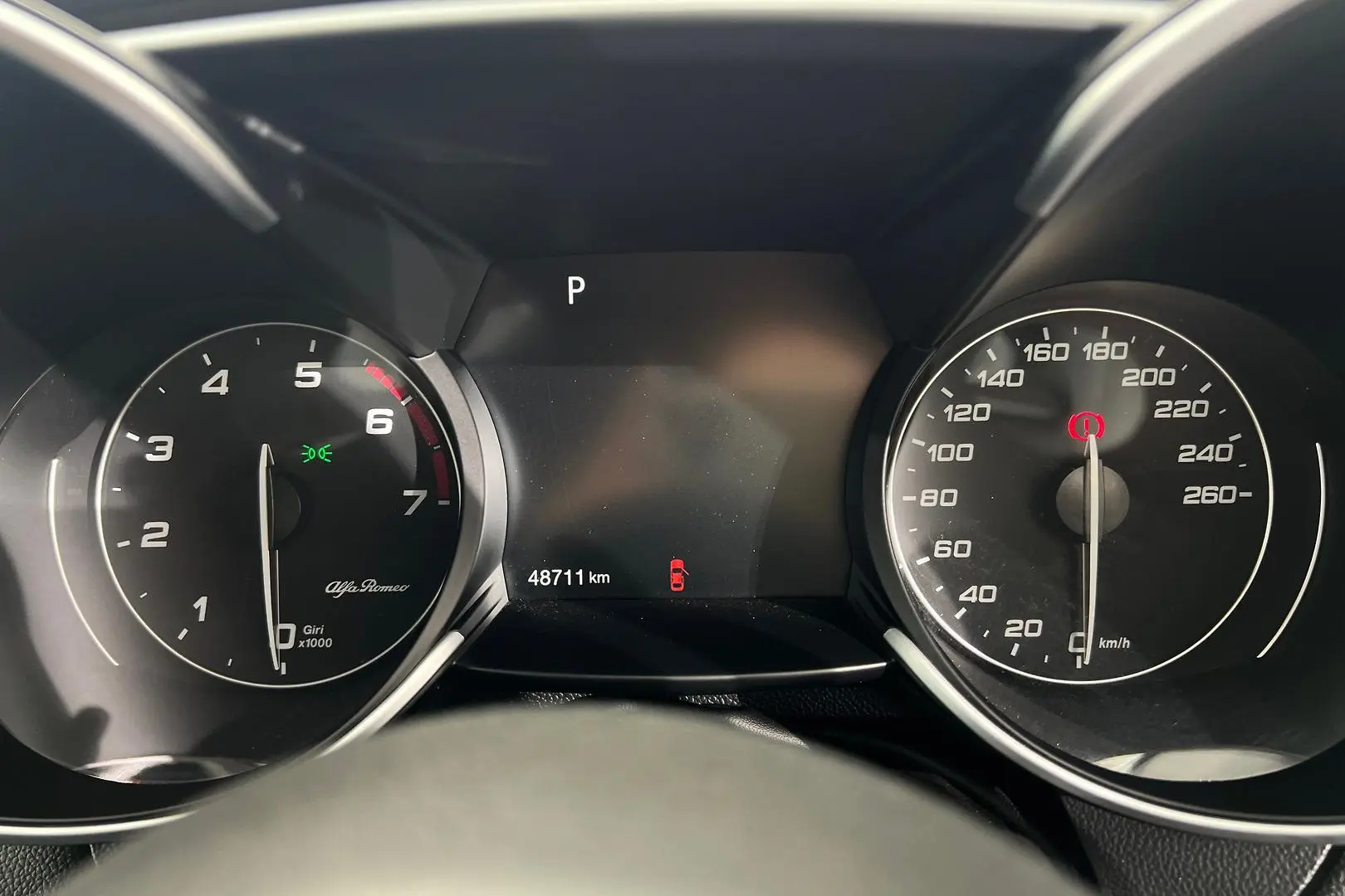 2019 Alfa Romeo Giulia Gallery Image 19