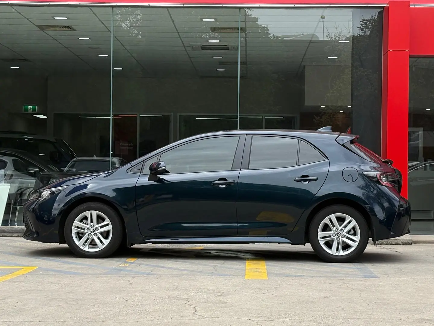 2020 Toyota Corolla Gallery Image 5