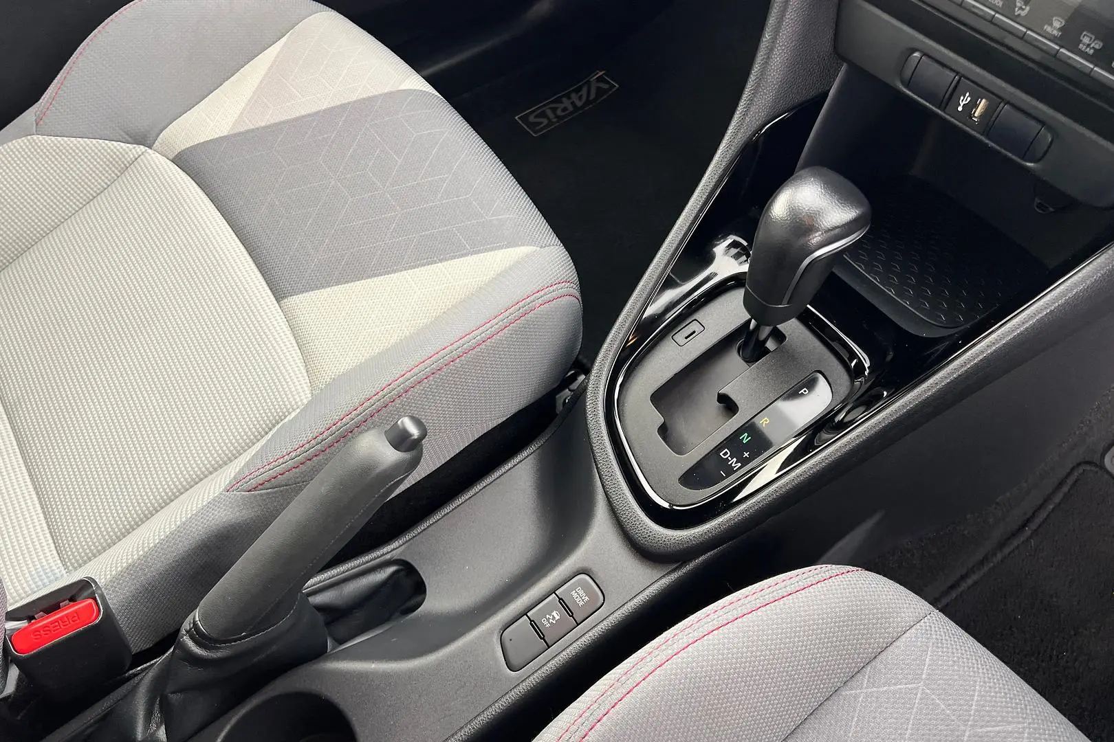 2021 Toyota Yaris Gallery Image 12