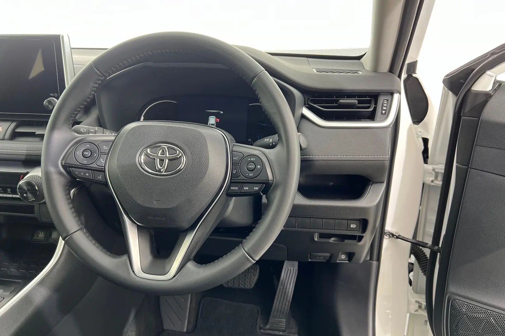 2023 Toyota Rav4 Gallery Image 10