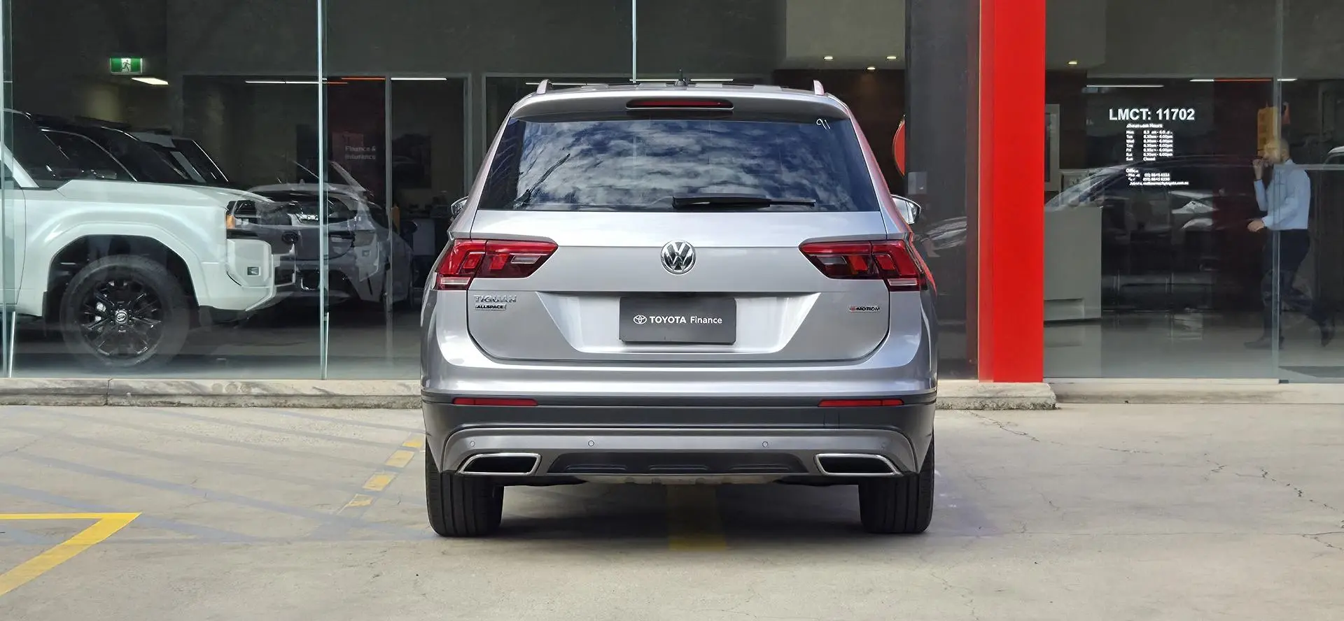2020 Volkswagen Tiguan Gallery Image 4