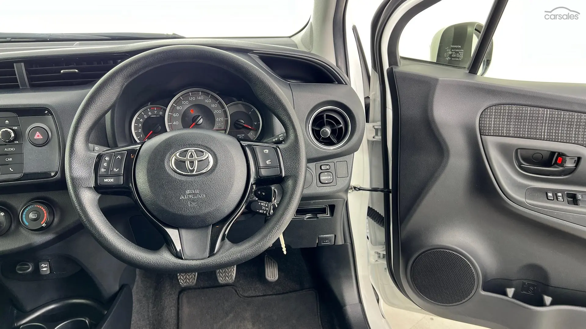2019 Toyota Yaris Image 12
