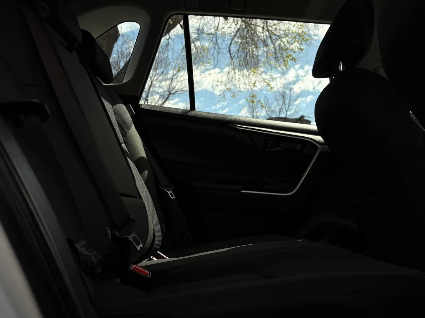 2022 Toyota RAV4 Gallery Image 13