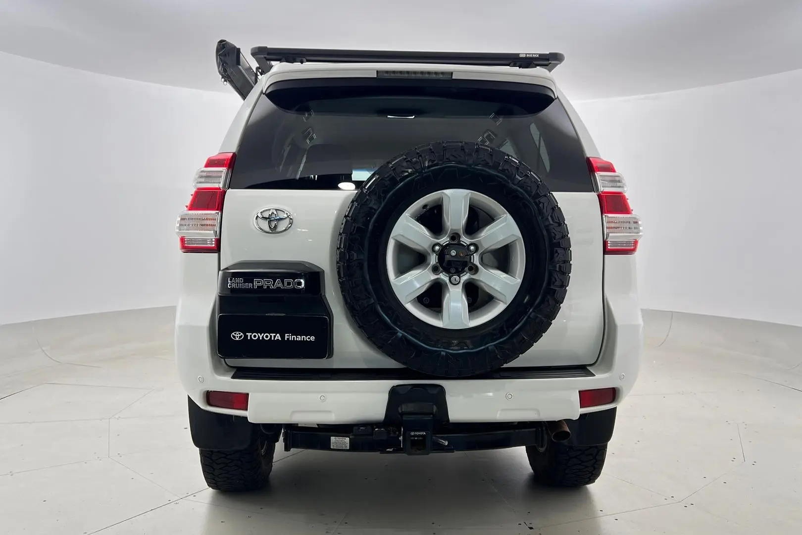 2015 Toyota Landcruiser Prado Gallery Image 3