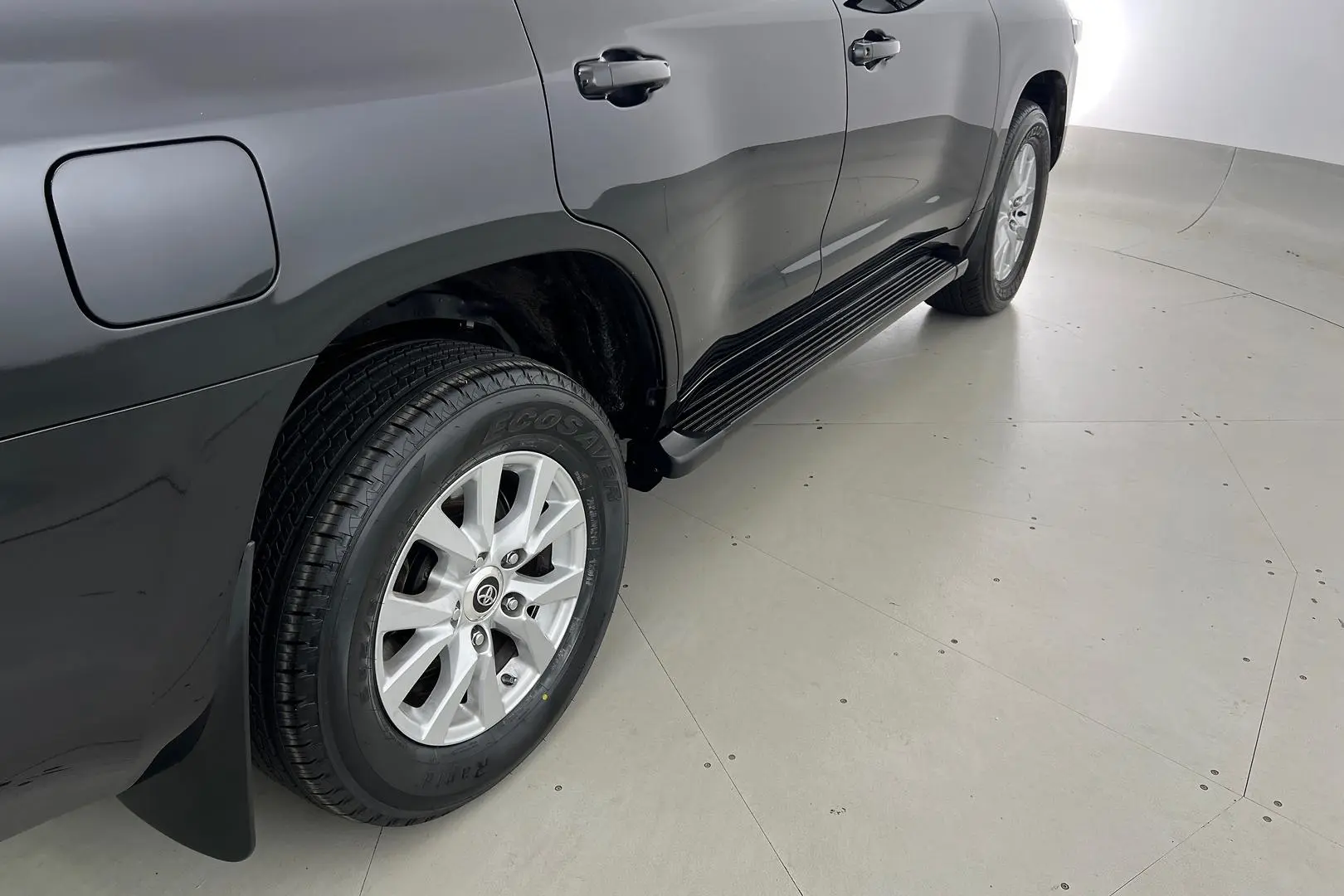 2019 Toyota Landcruiser Gallery Image 5