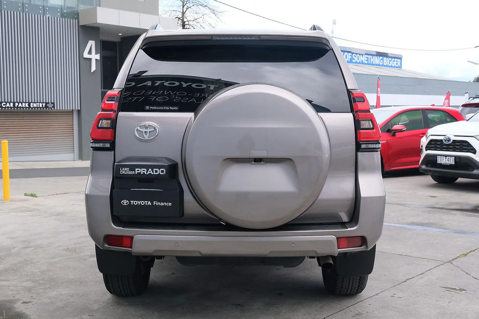 2023 Toyota Landcruiser Prado Gallery Image 4