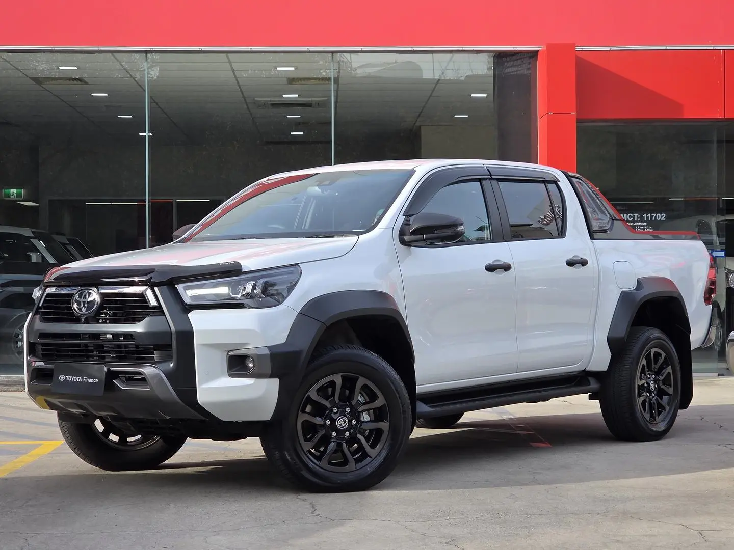 2024 Toyota Hilux Gallery Image 7