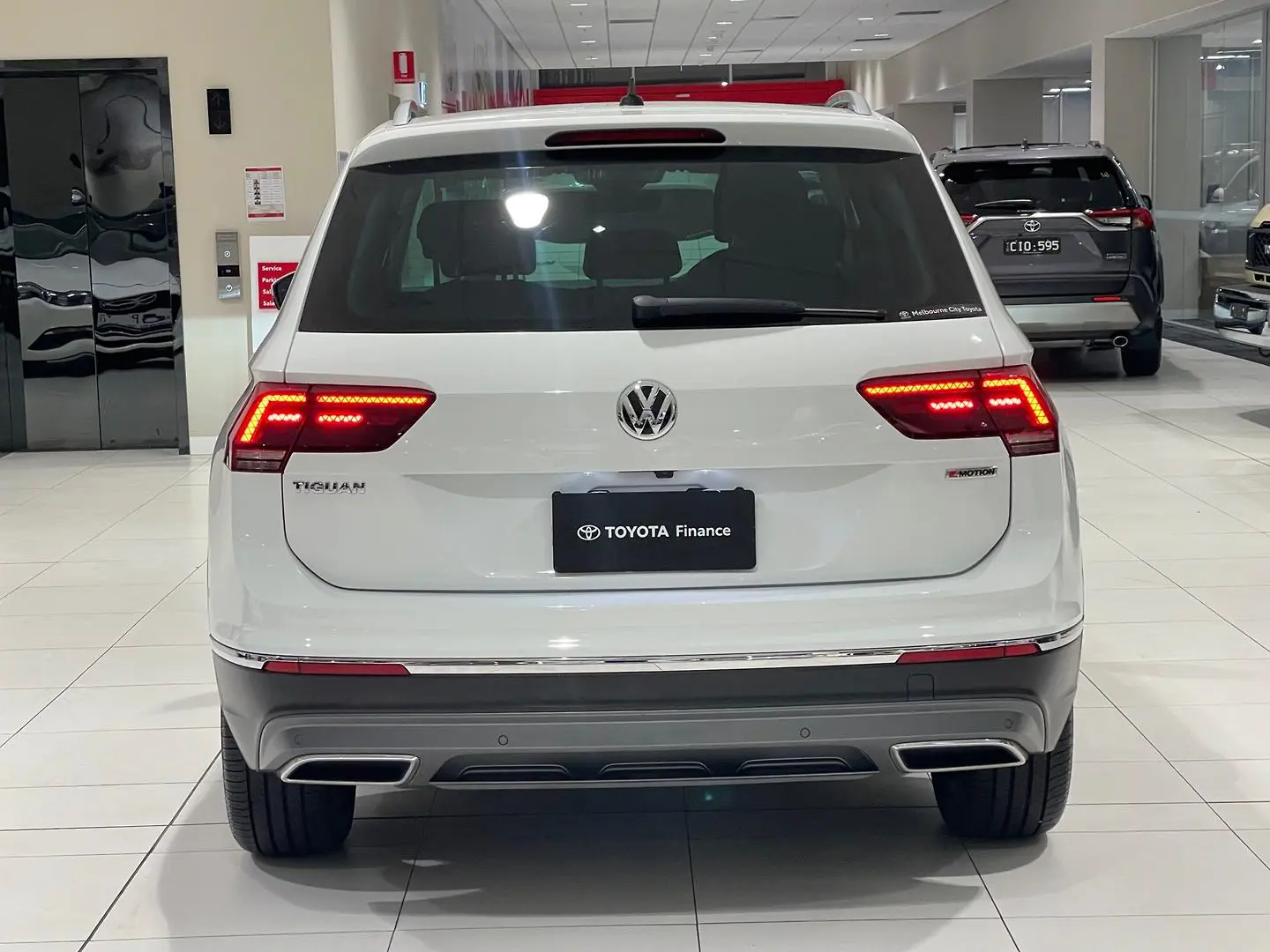 2020 Volkswagen Tiguan Gallery Image 8