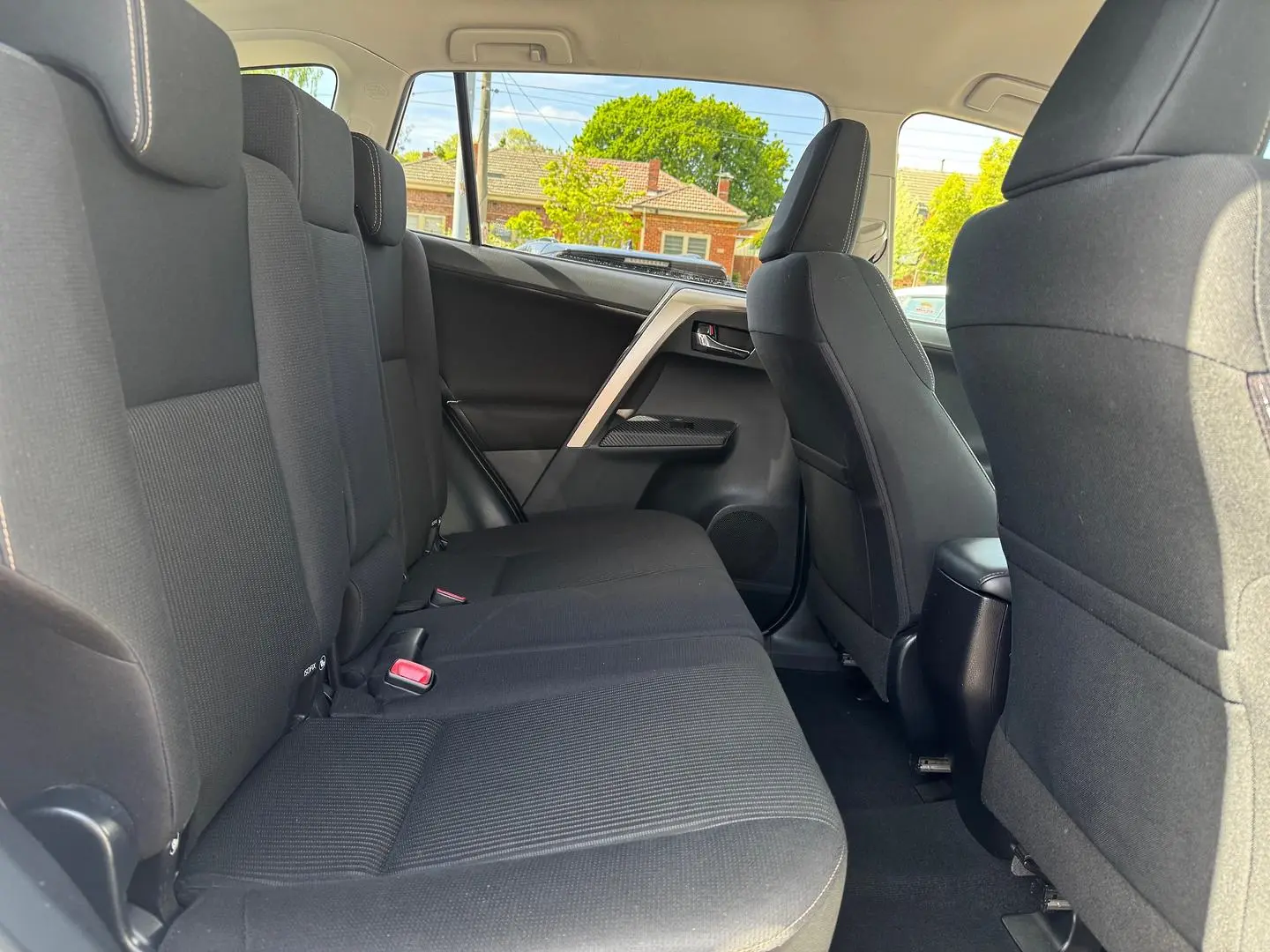 2015 Toyota RAV4 Gallery Image 22