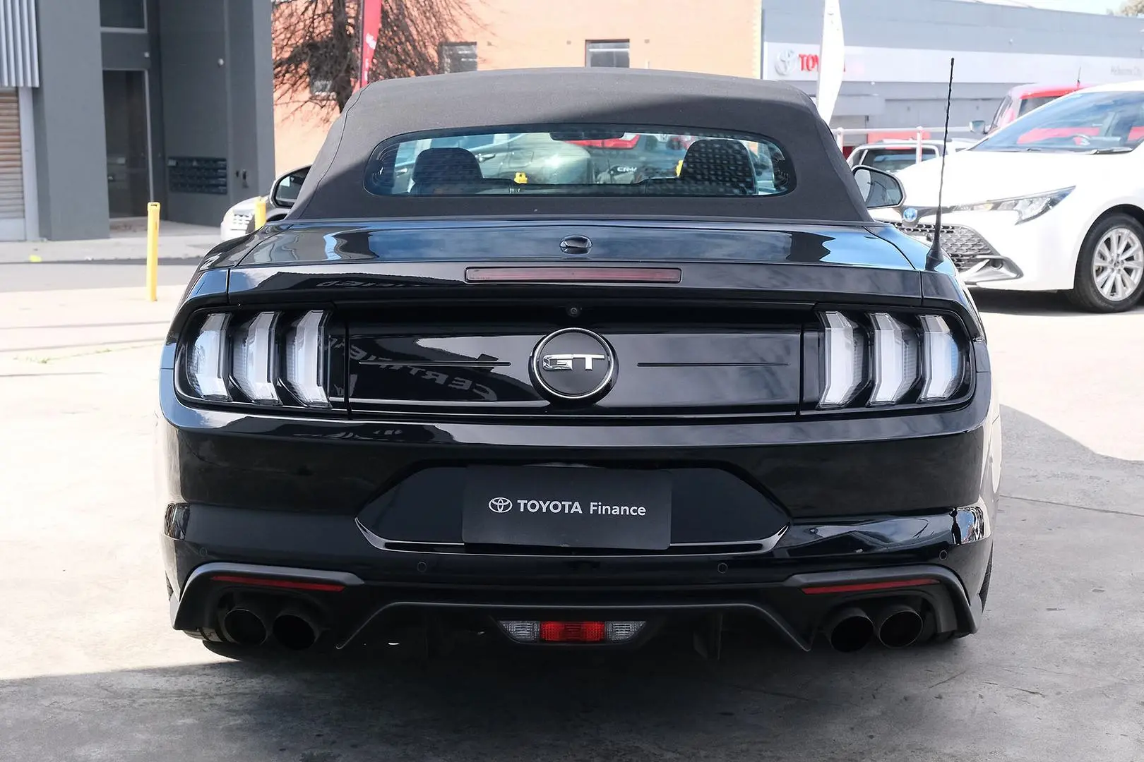 2018 Ford Mustang Gallery Image 4