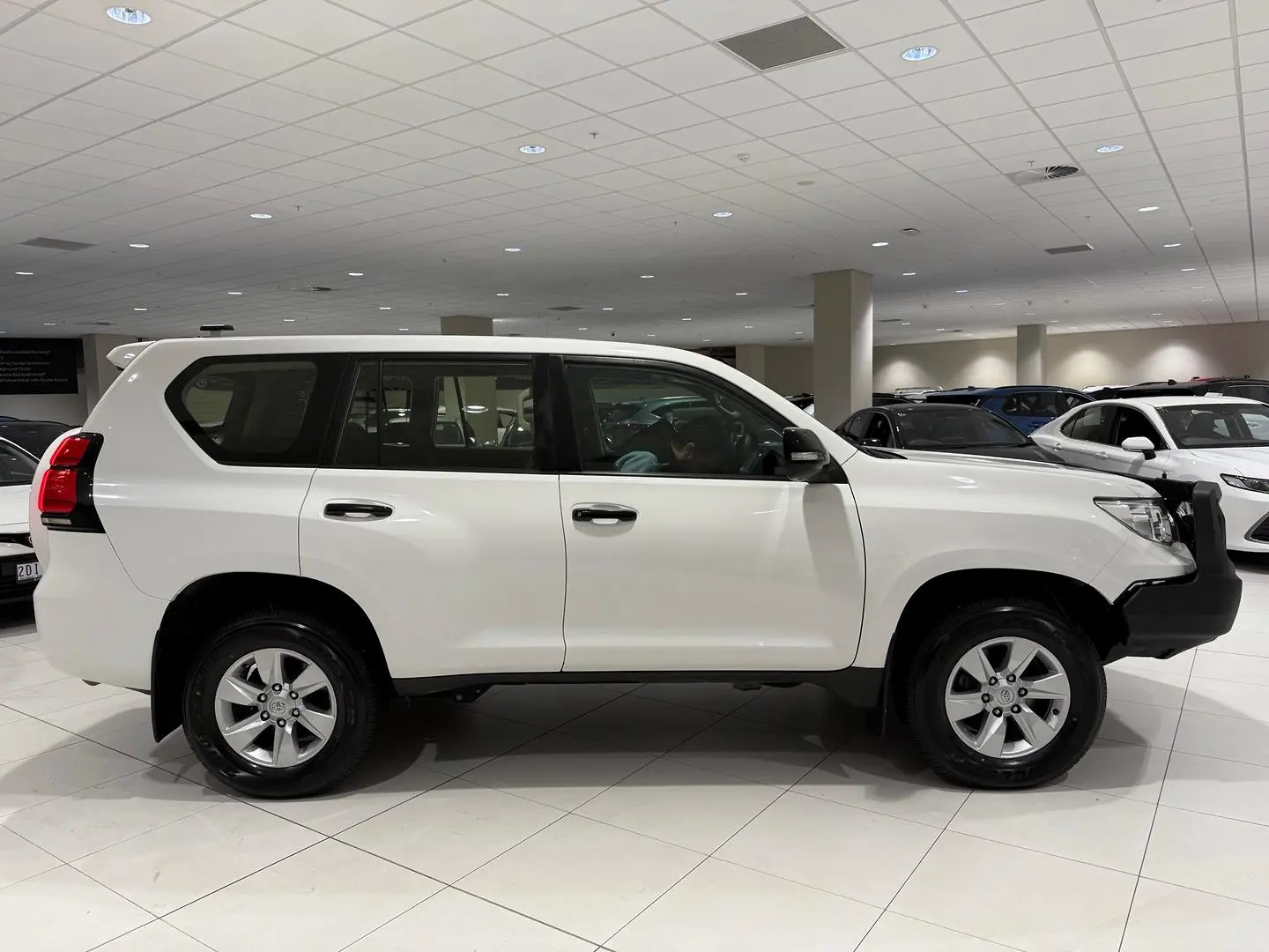 2021 Toyota Landcruiser Prado Gallery Image 2