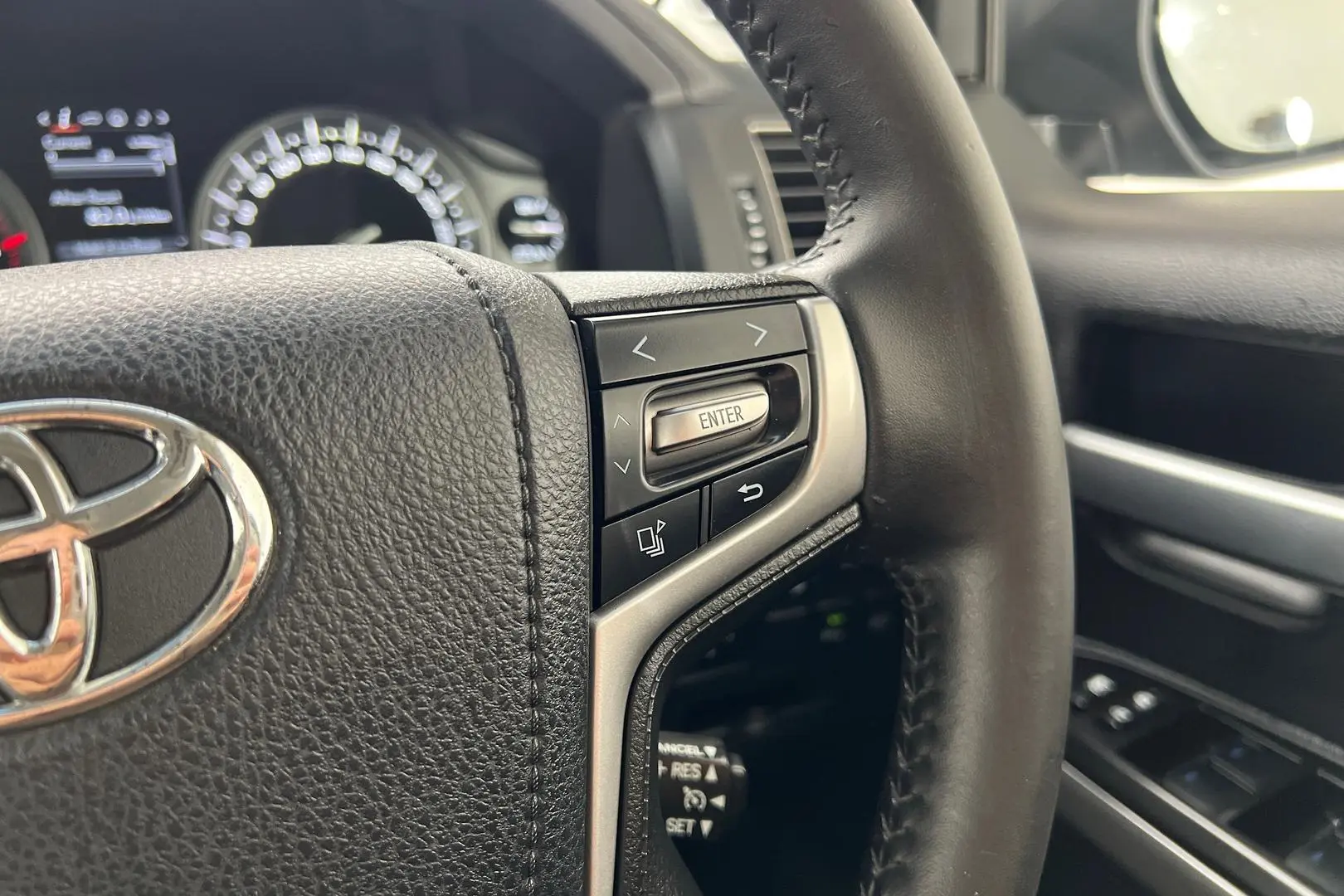 2019 Toyota Landcruiser Gallery Image 17