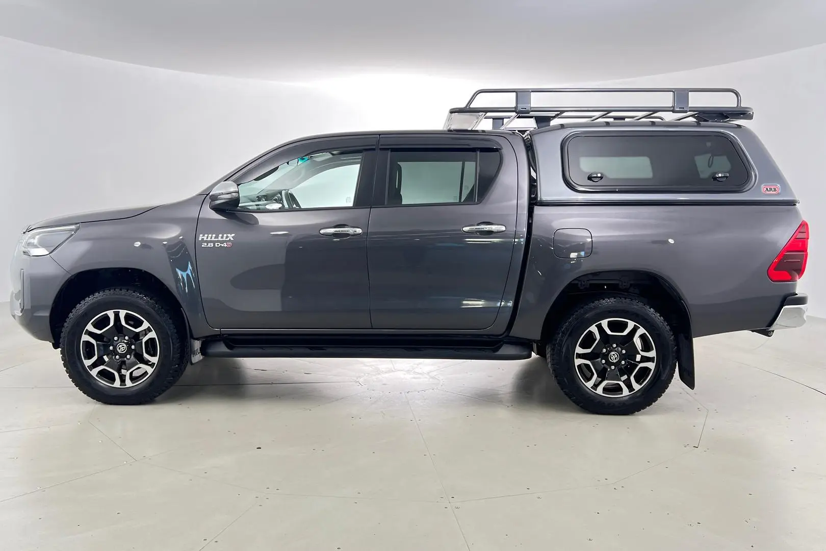2022 Toyota Hilux Gallery Image 8