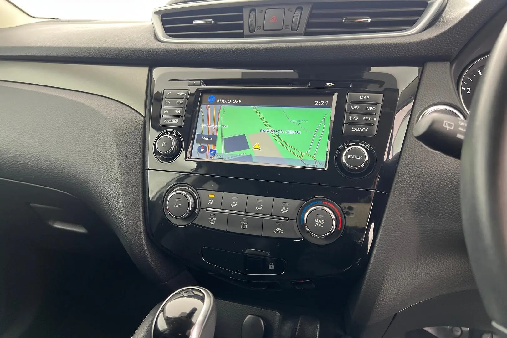 2019 Nissan QASHQAI Gallery Image 14