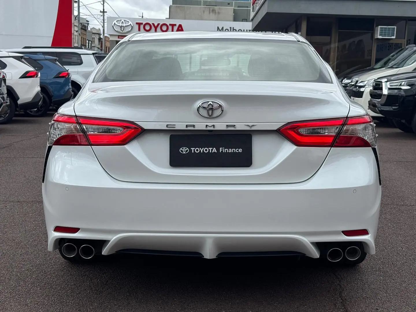 2018 Toyota Camry Gallery Image 6