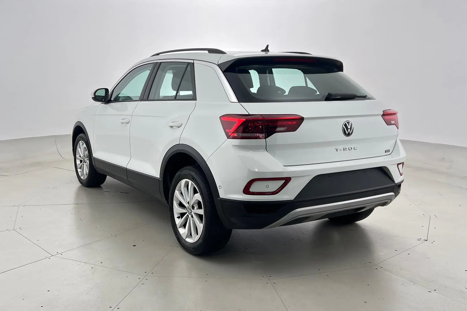 2023 Volkswagen T-Roc Gallery Image 7