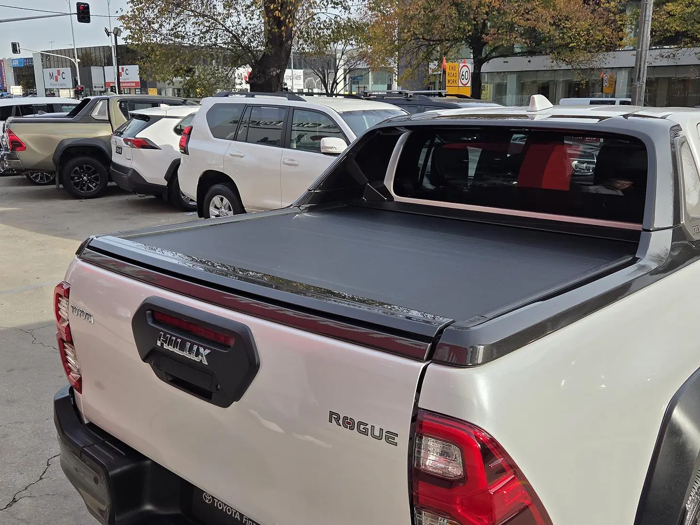 2024 Toyota Hilux Gallery Image 16