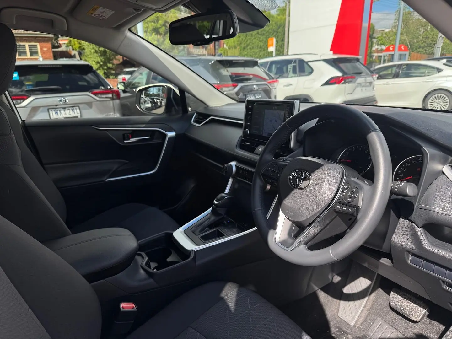 2021 Toyota RAV4 Gallery Image 11