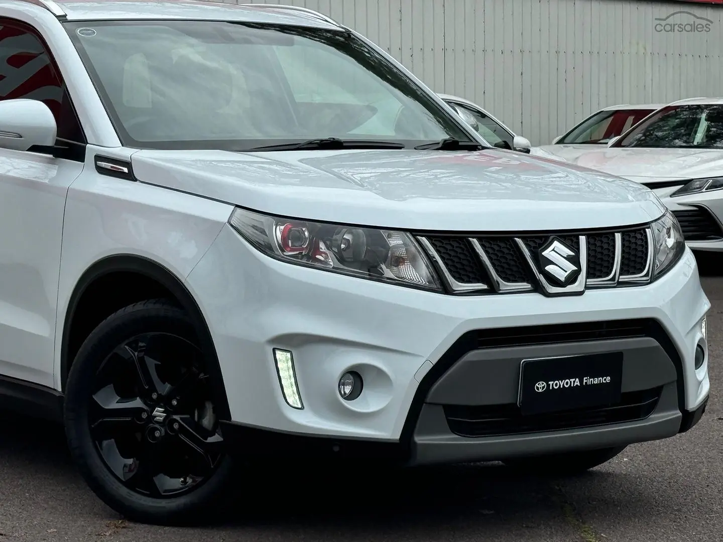 2017 Suzuki Vitara Image 2