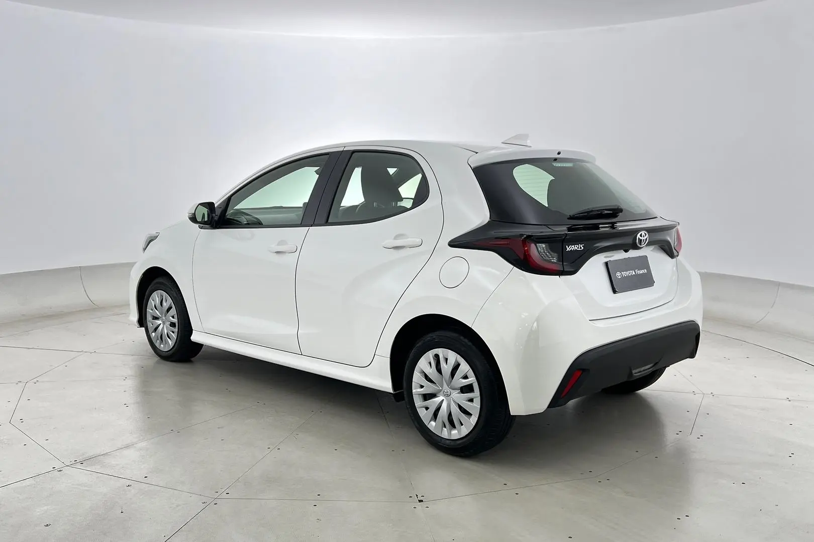 2023 Toyota Yaris Gallery Image 6