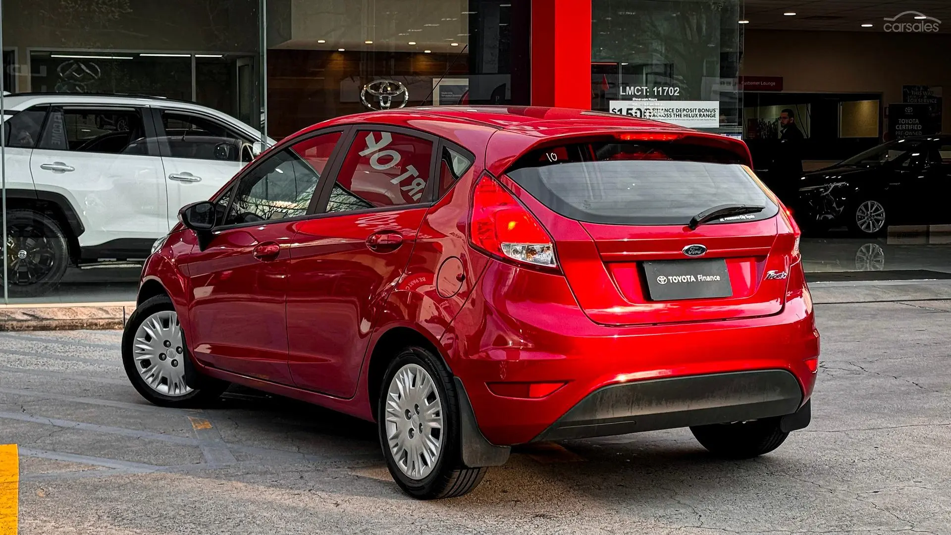 2016 Ford Fiesta Image 2