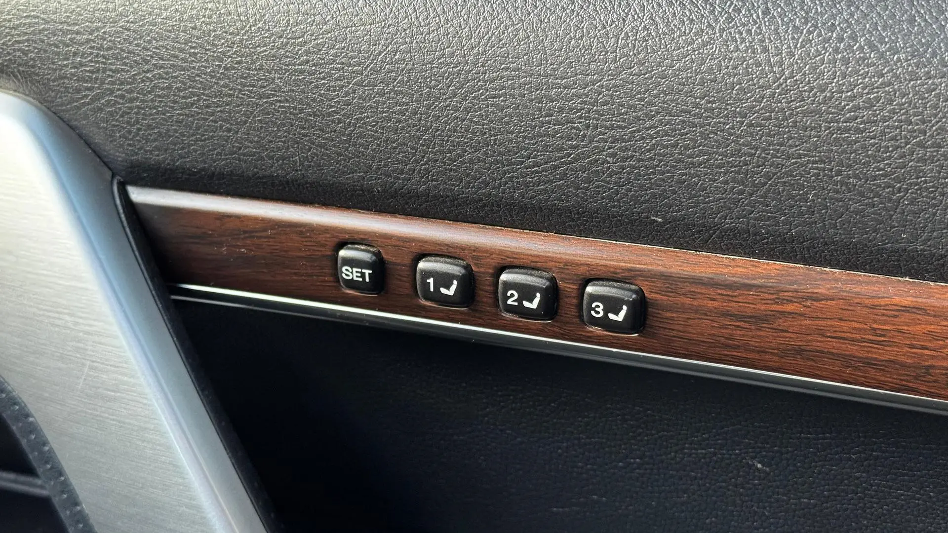 2020 Toyota Landcruiser Gallery Image 41