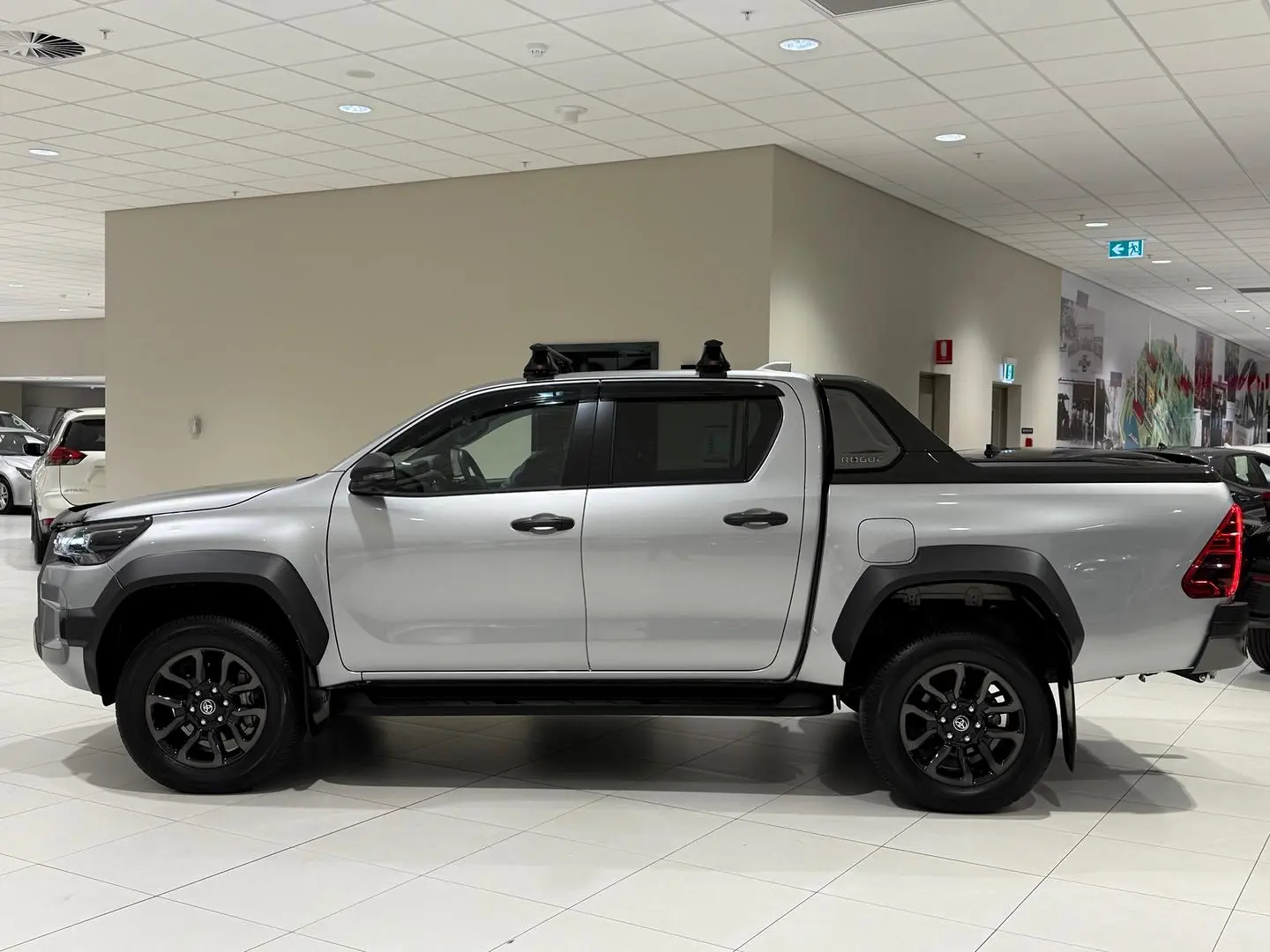 2024 Toyota Hilux Gallery Image 6