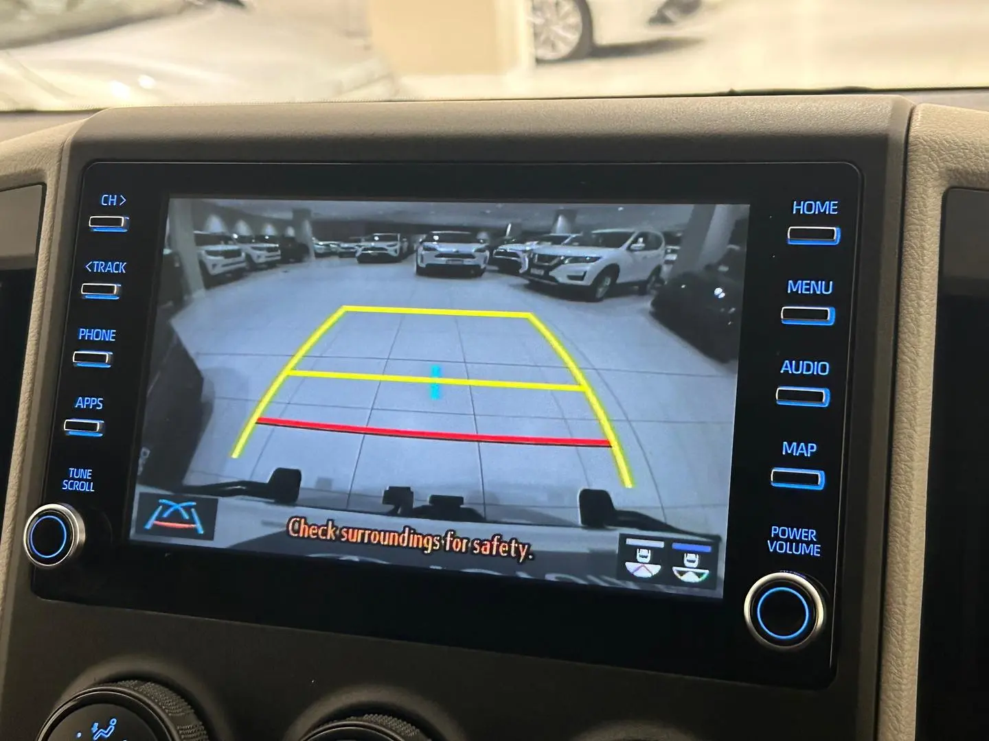 2021 Toyota Hiace Gallery Image 17