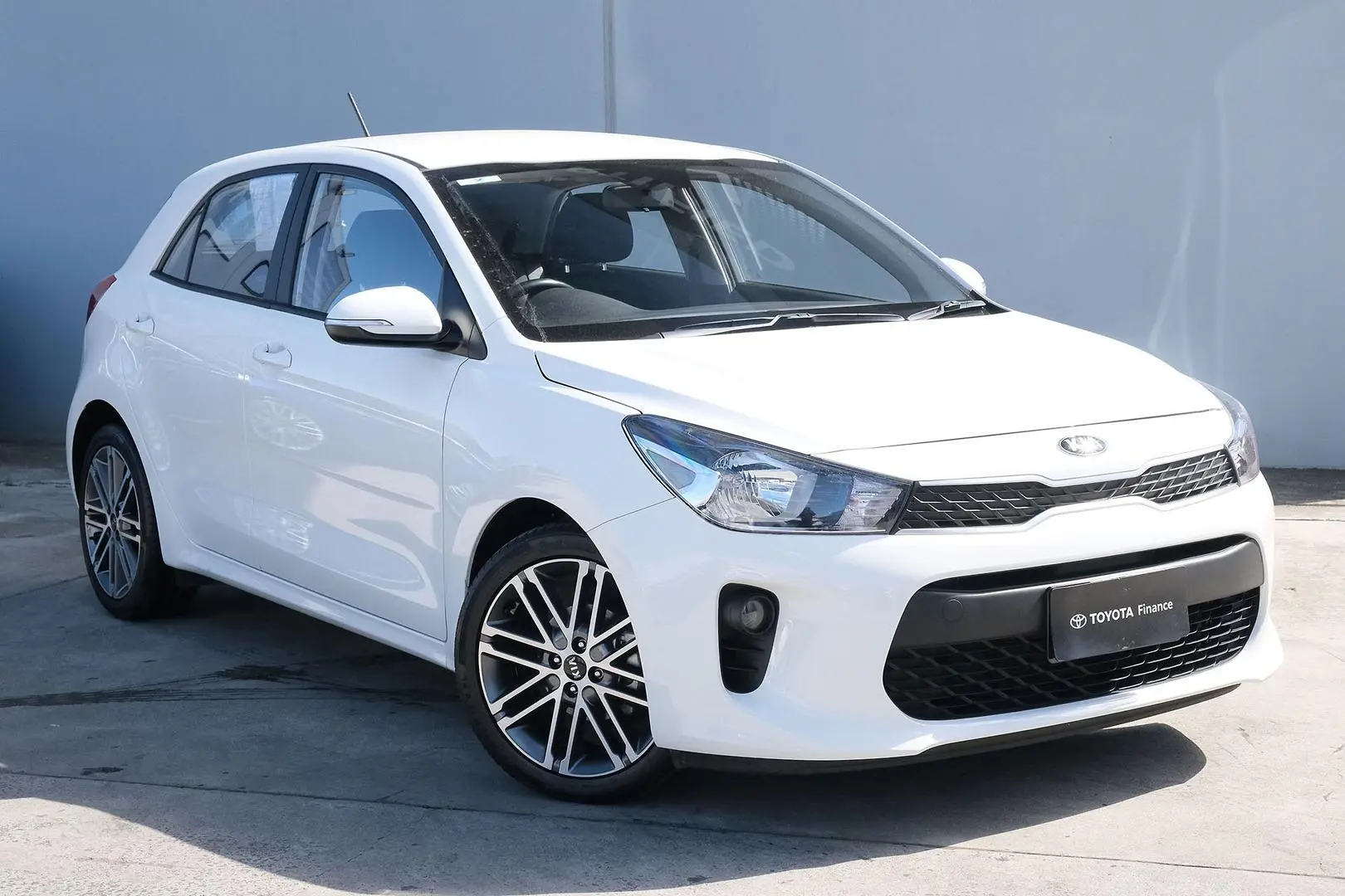 2020 Kia Rio Gallery Image 1