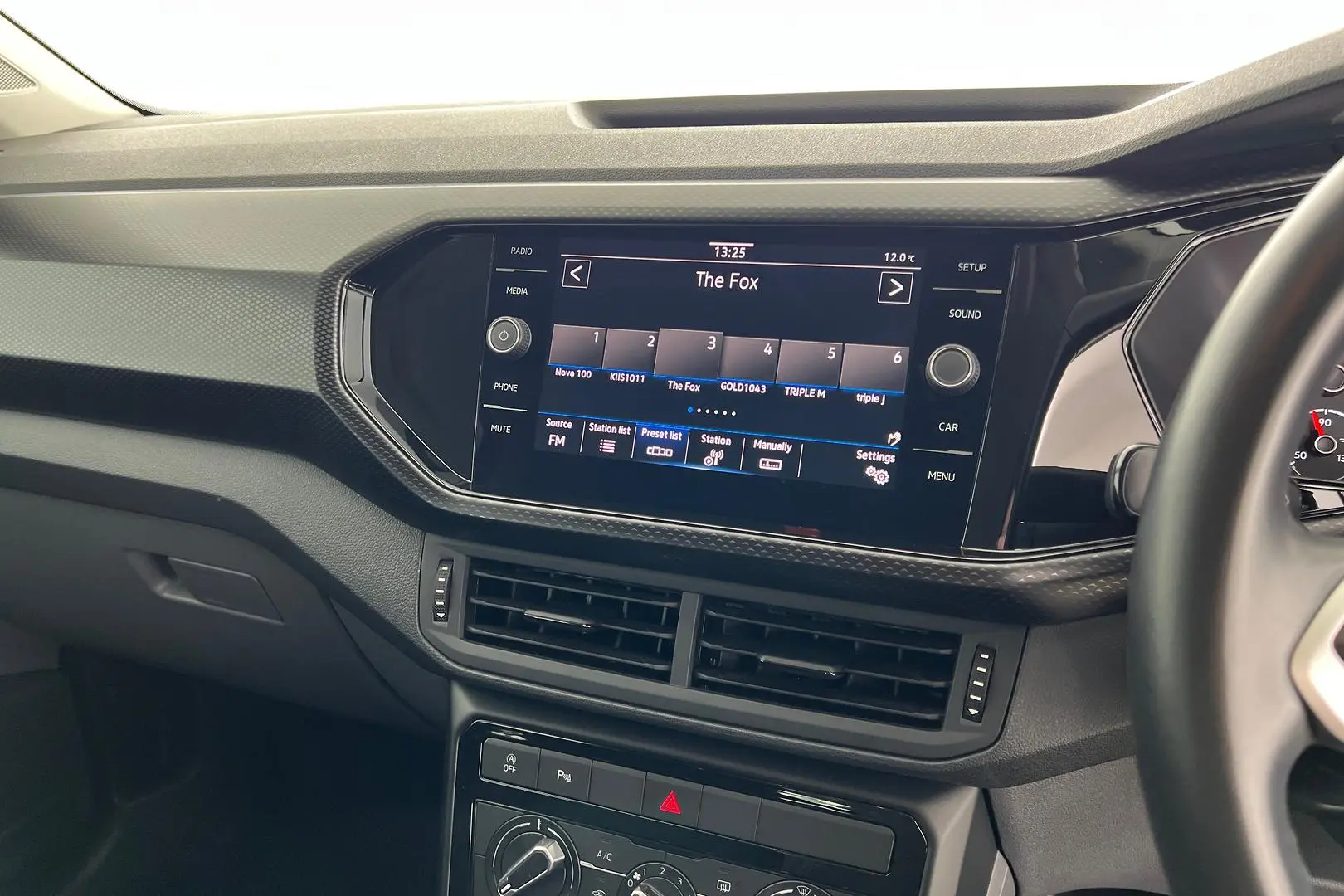 2021 Volkswagen T-Cross Gallery Image 19