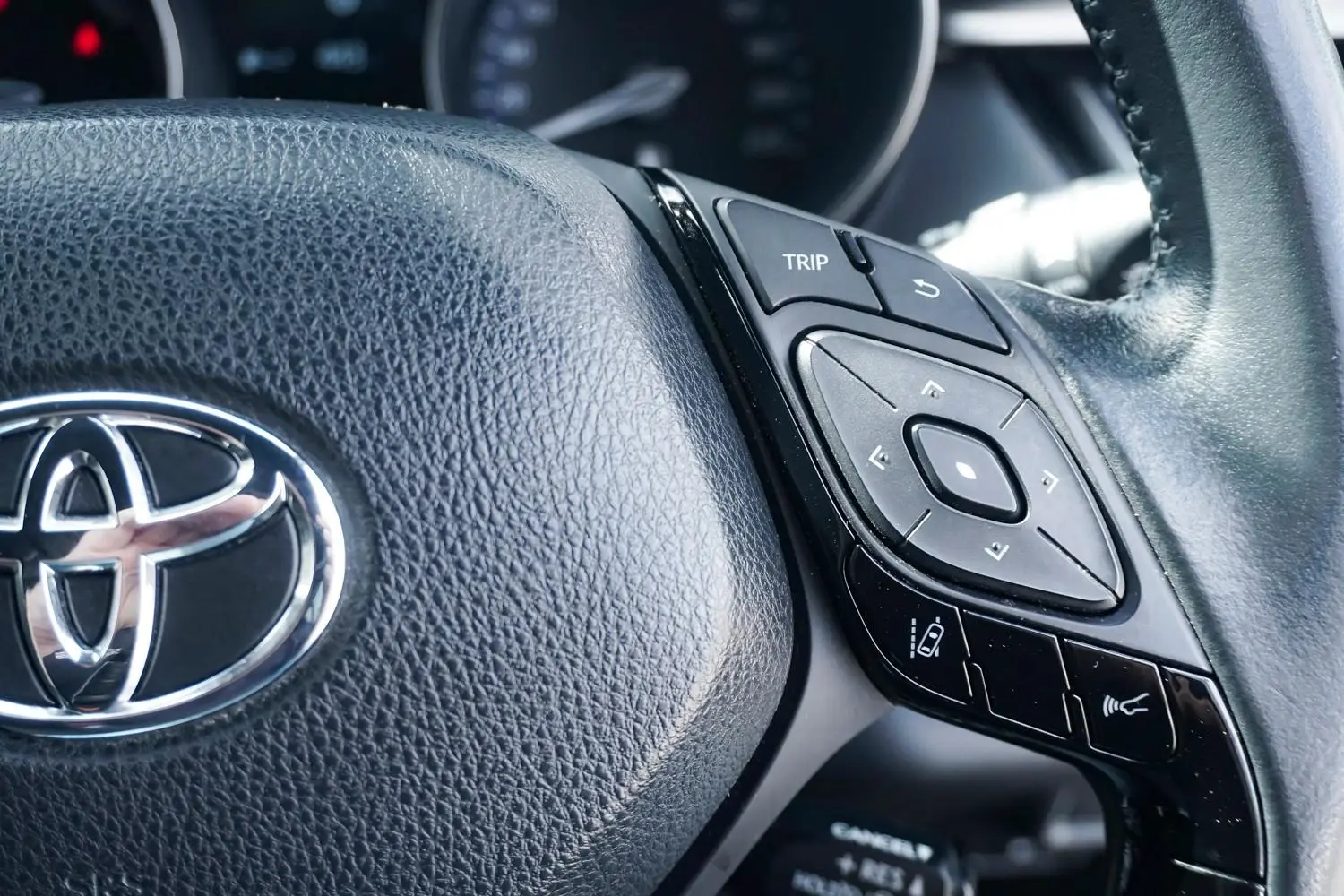 2022 Toyota C-HR Gallery Image 7