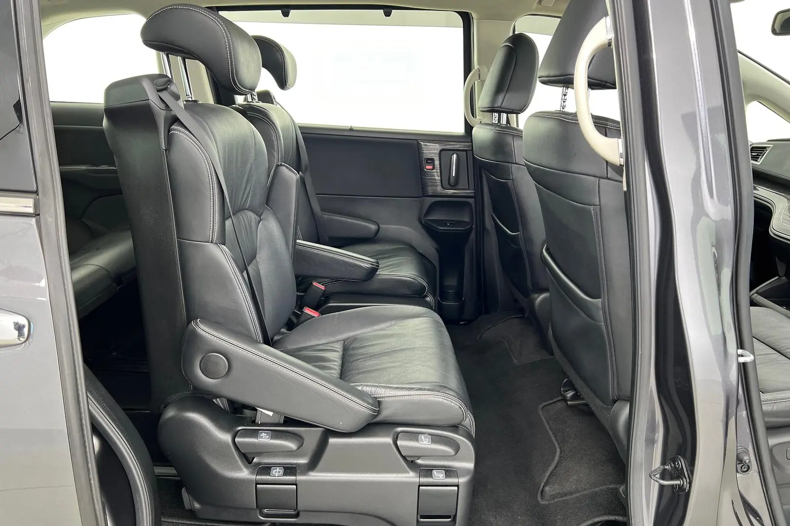 2016 Honda Odyssey Image 14