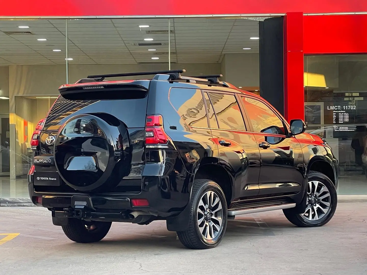 2023 Toyota Landcruiser Prado Gallery Image 10