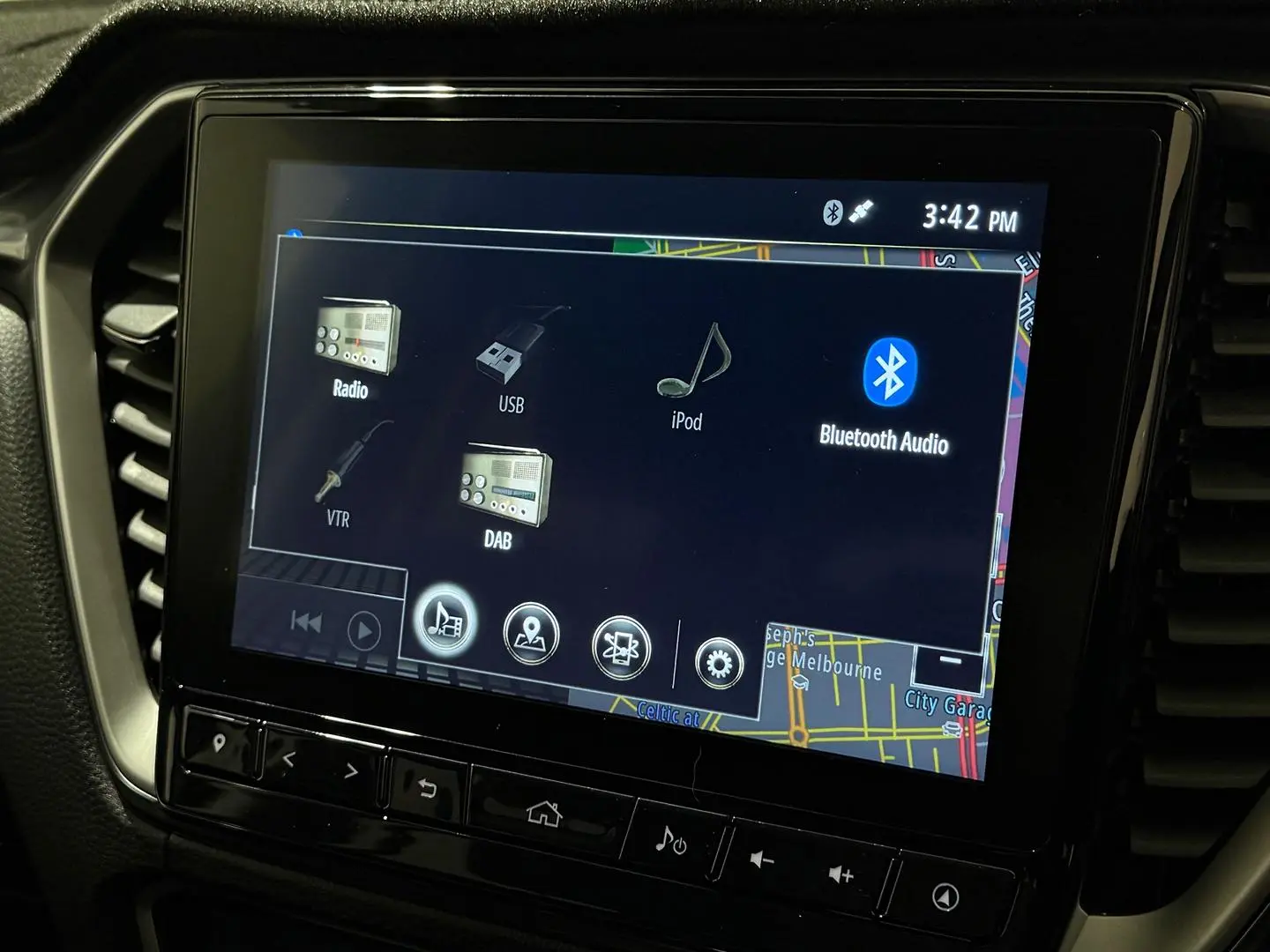 2022 Isuzu D-MAX Gallery Image 20