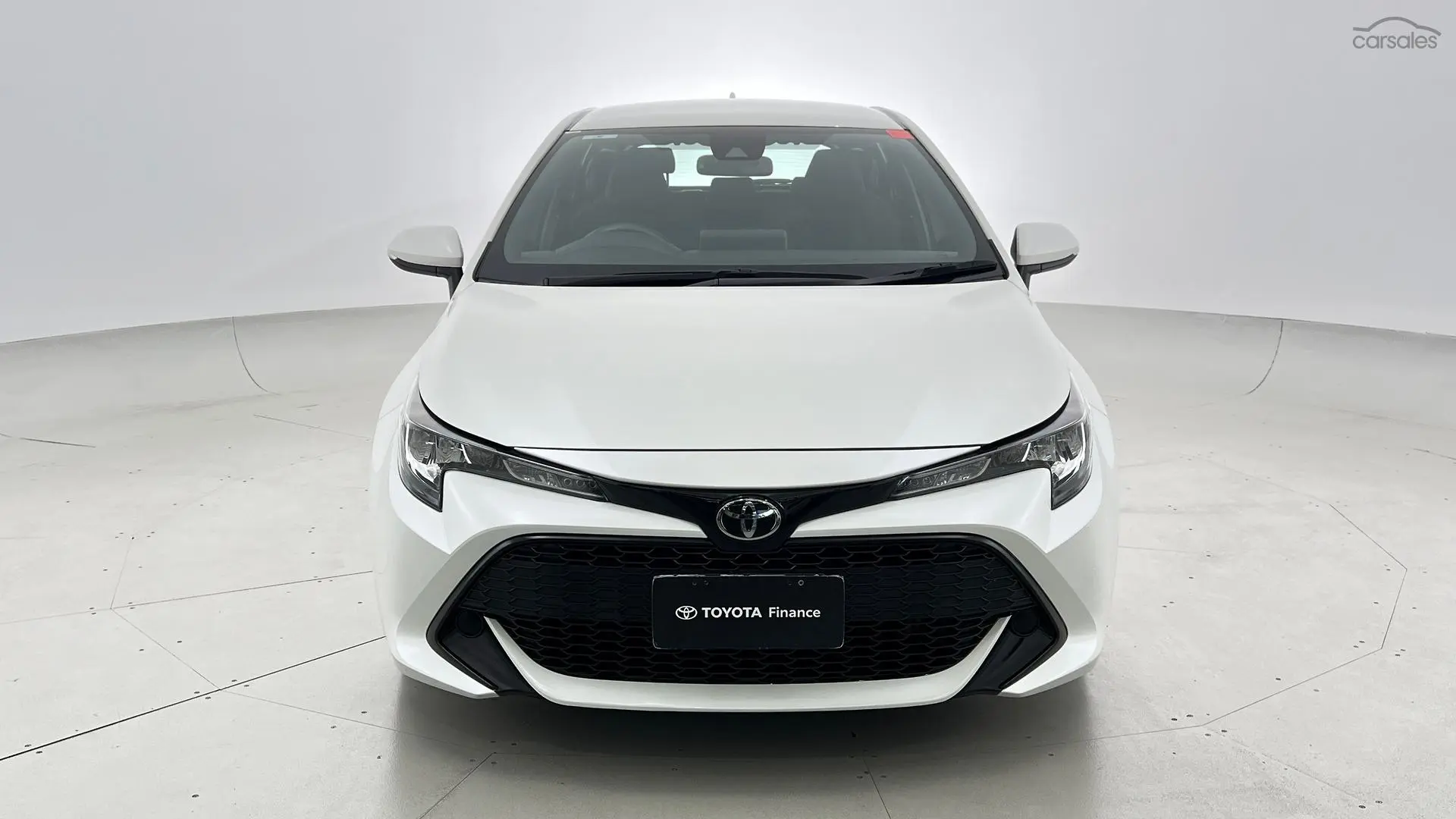2018 Toyota Corolla Image 2