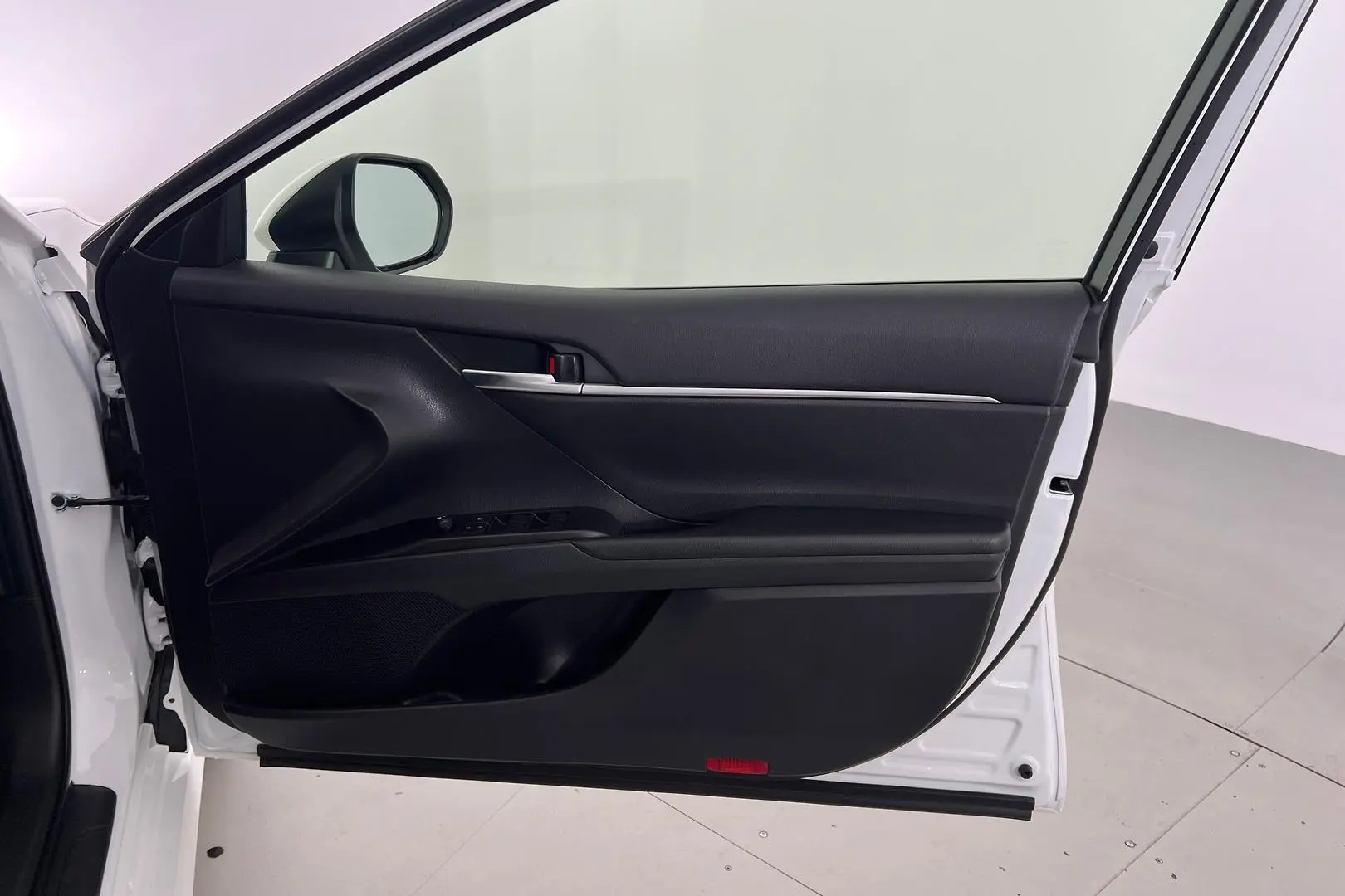 2024 Toyota Camry Gallery Image 10