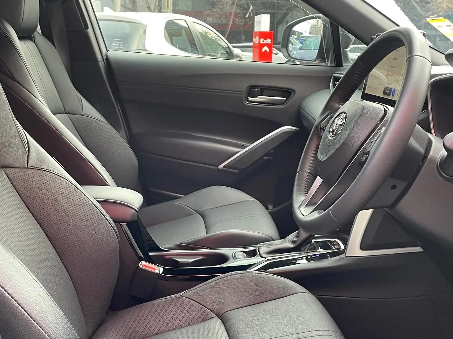 2024 Toyota Corolla Cross Gallery Image 11