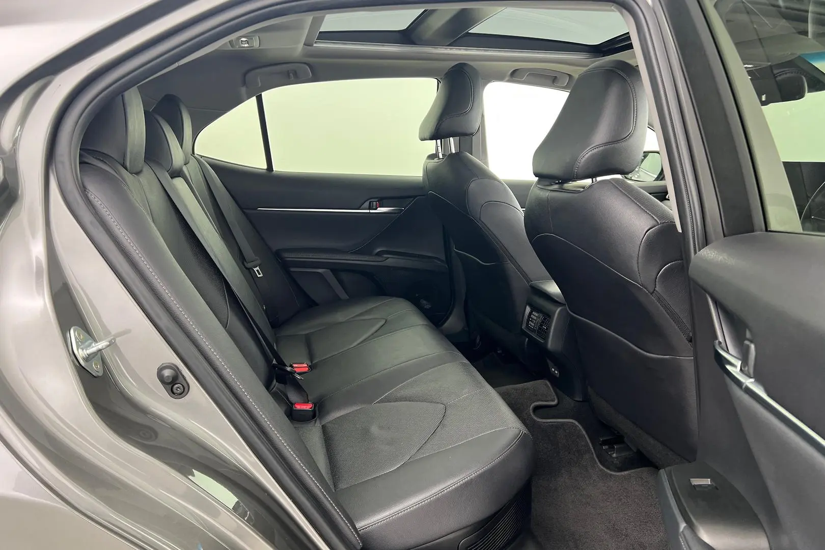 2023 Toyota Camry Gallery Image 11