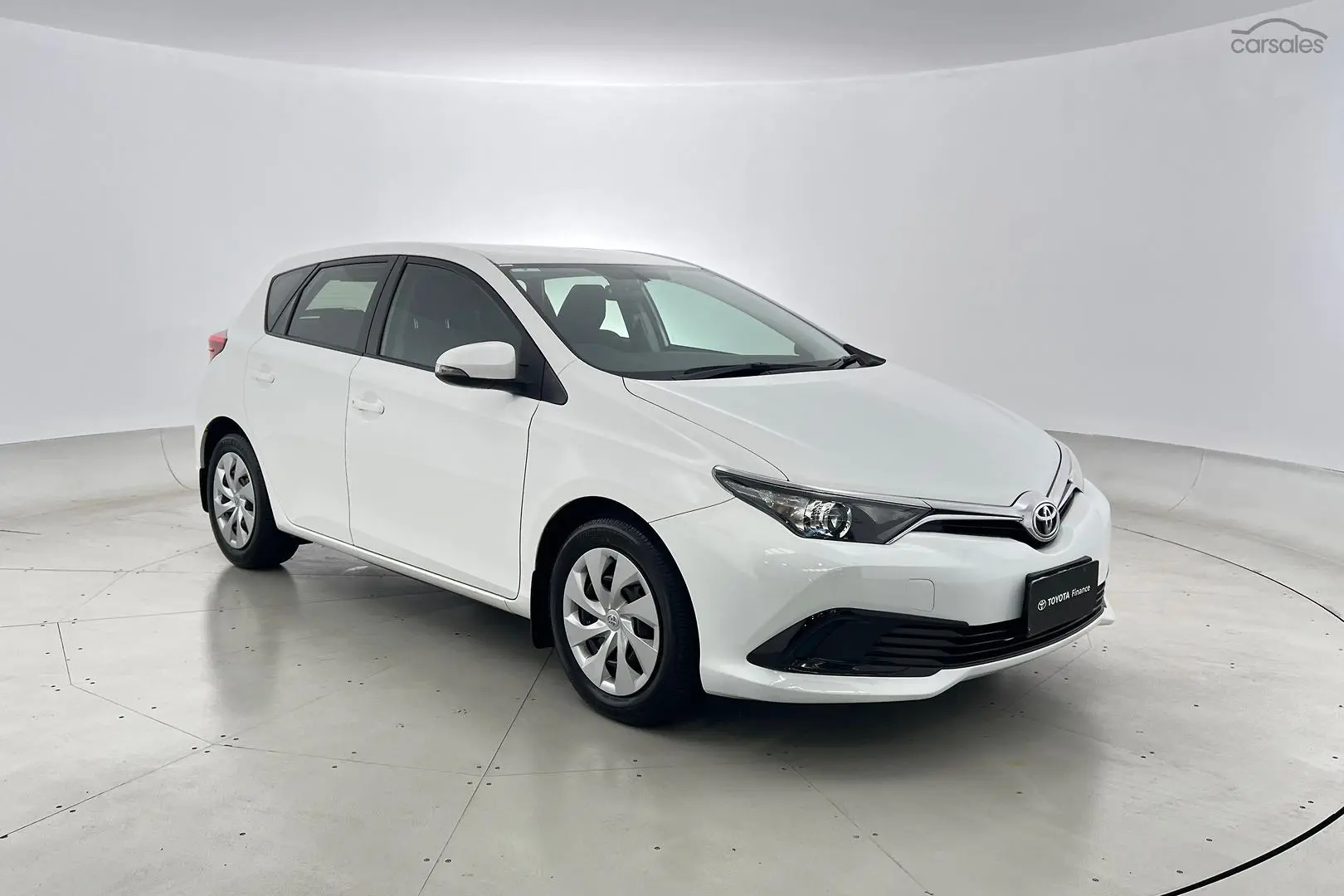 2018 Toyota Corolla Image 1