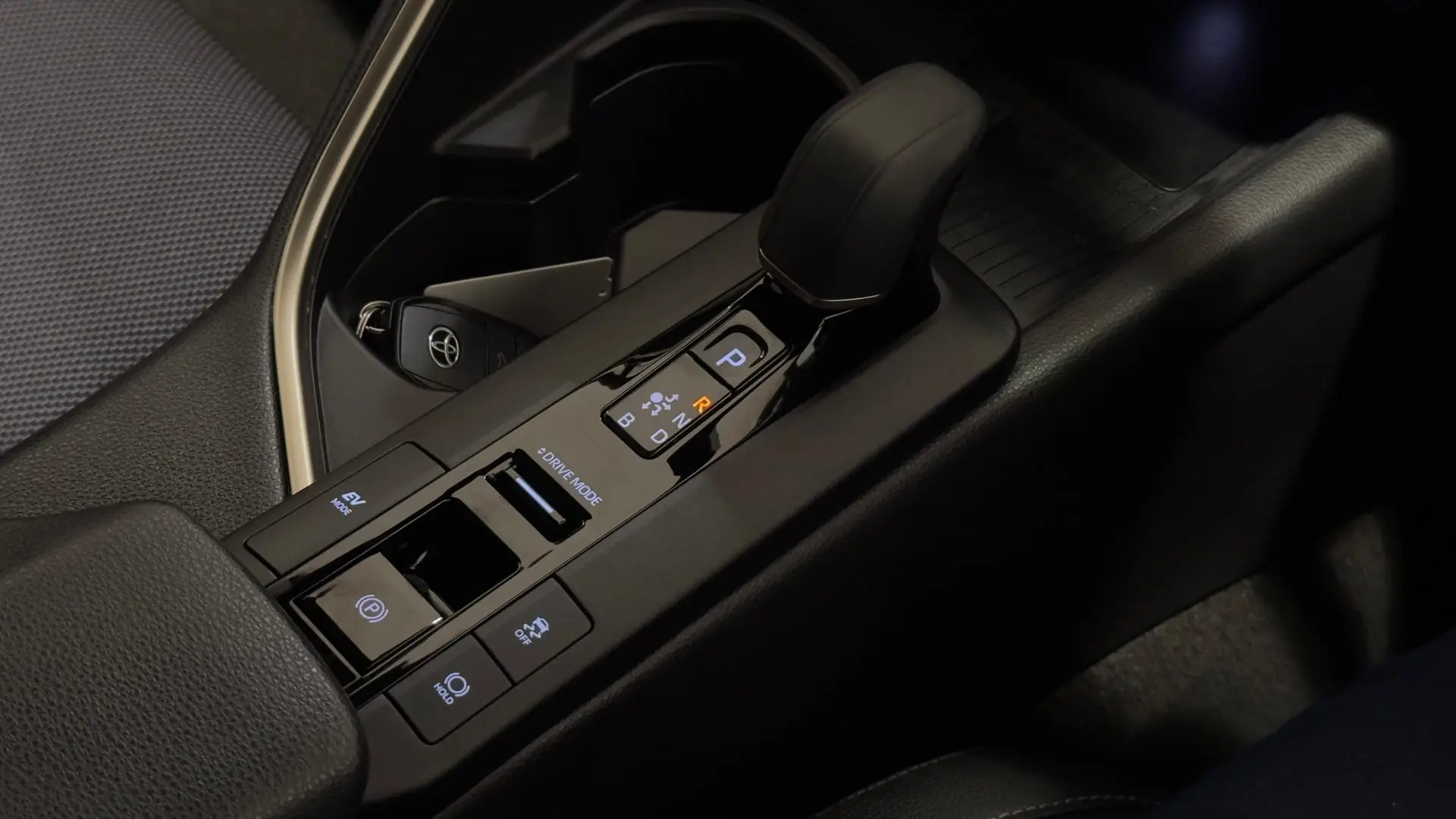 2024 Toyota C-HR Gallery Image 16