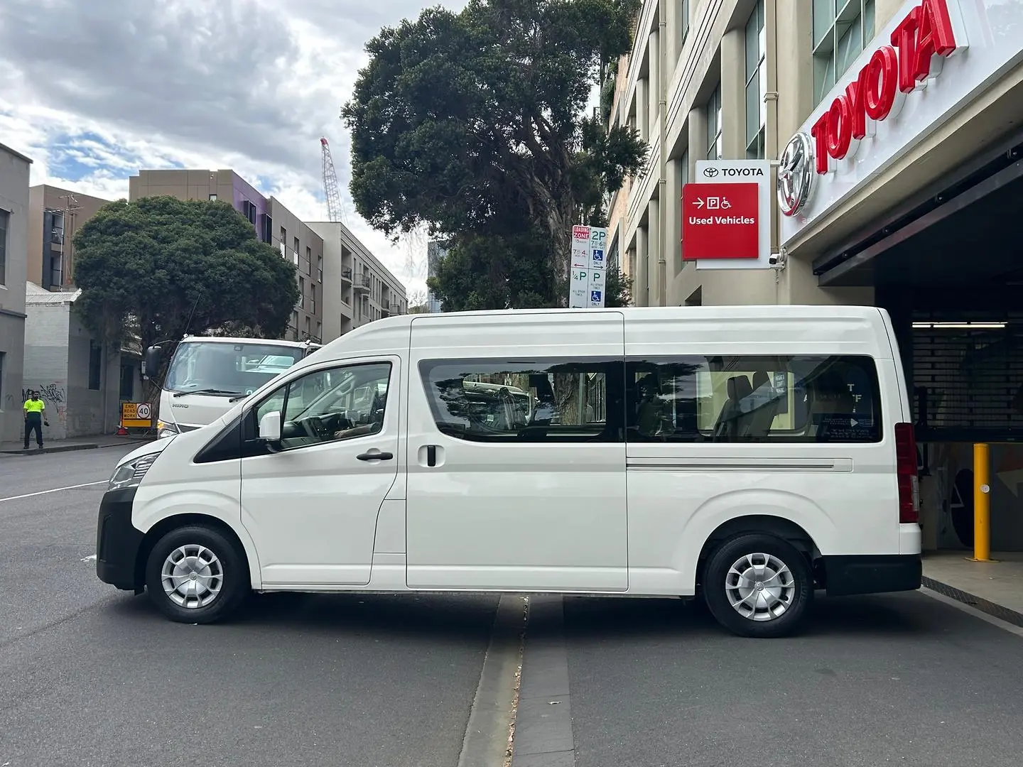 2019 Toyota Hiace Gallery Image 6