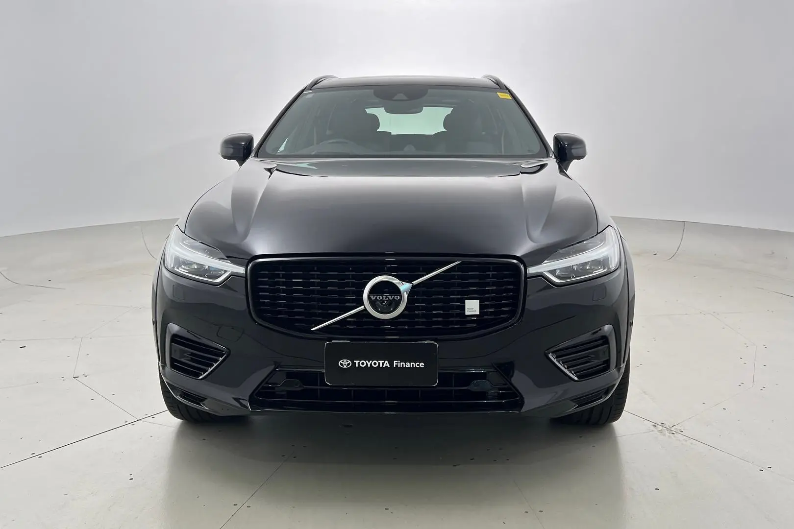 2020 Volvo XC60 Gallery Image 10