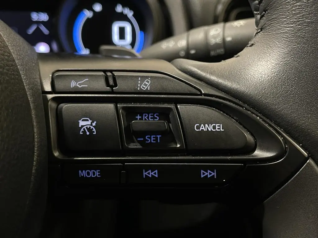 2024 Toyota Yaris Cross Gallery Image 13