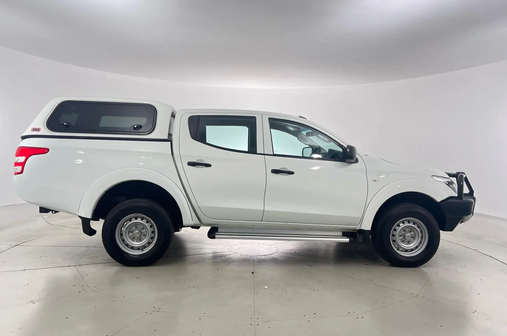 2017 Mitsubishi Triton Gallery Image 5