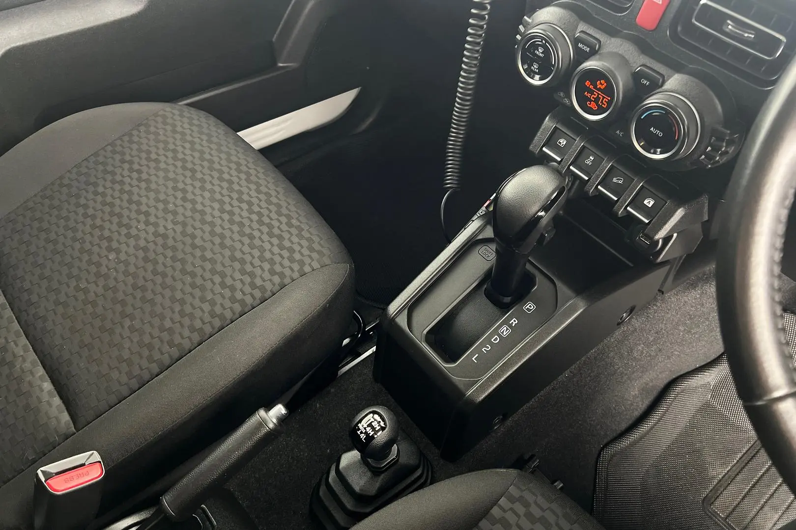 2021 Suzuki Jimny Gallery Image 13