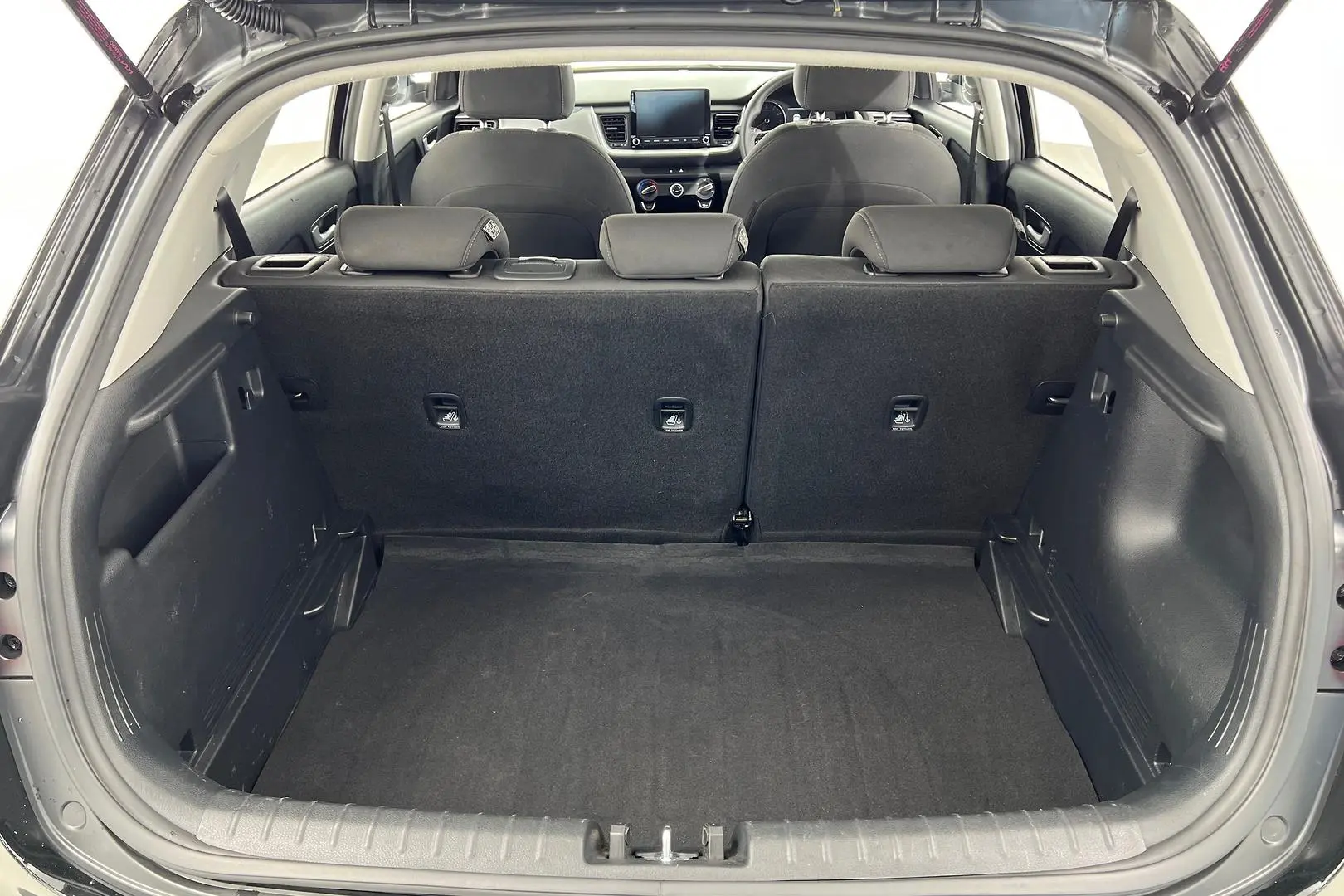 2022 Kia Stonic Gallery Image 20